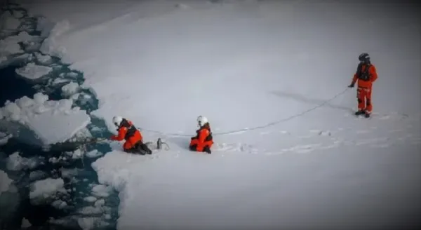El mundo perdido de la Antártida bajo toneladas de hielo.